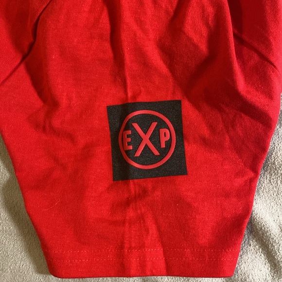 Red Express Short Sleeve Tee. - Picture 3 of 3